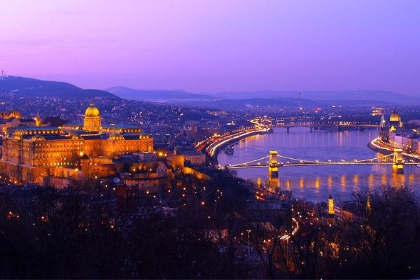 Your Reading List for Budapest